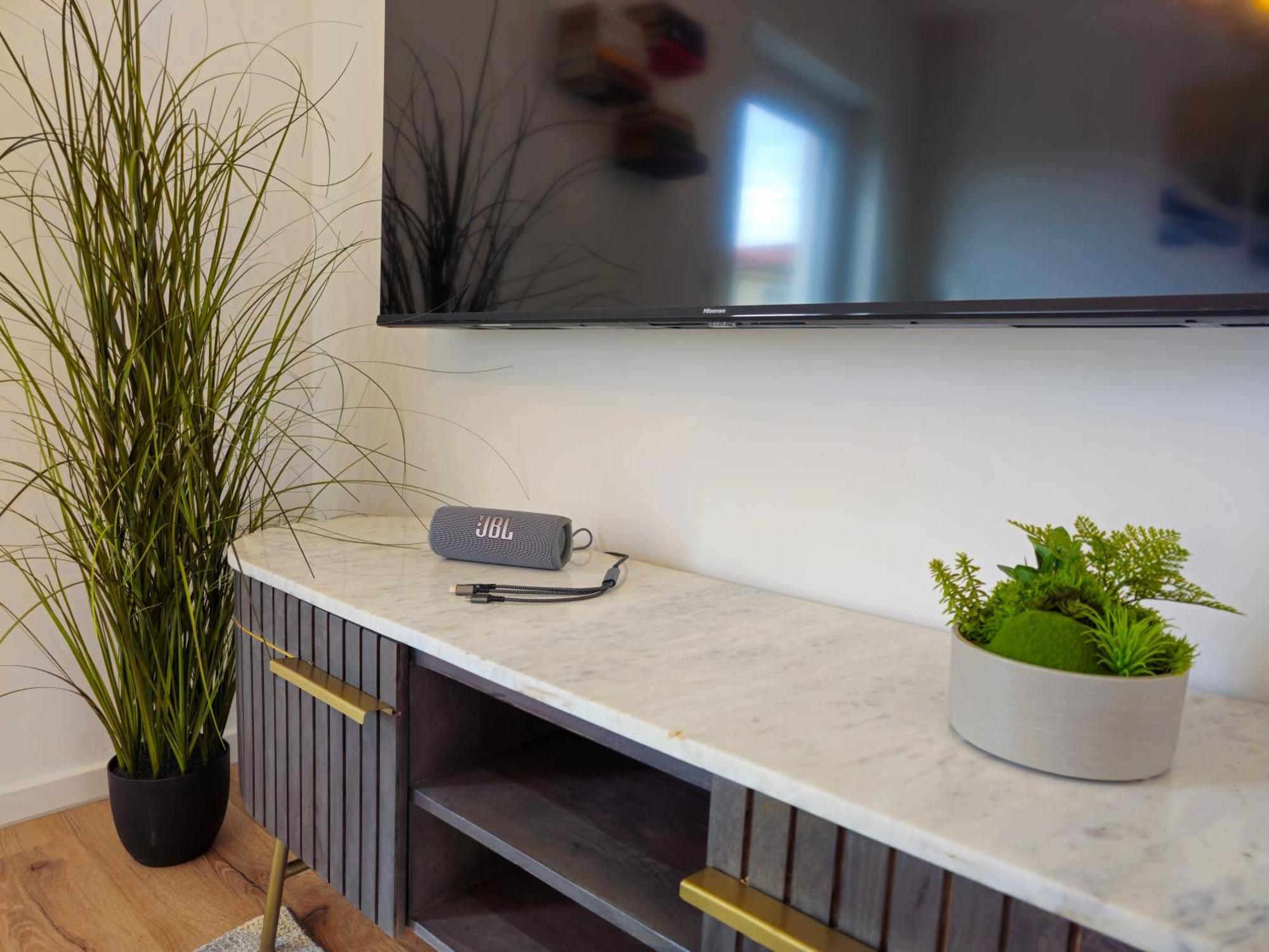 Better L Modern Apartment L Tischkicker Altusried Экстерьер фото